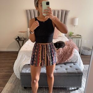 Small patterned flowy shorts